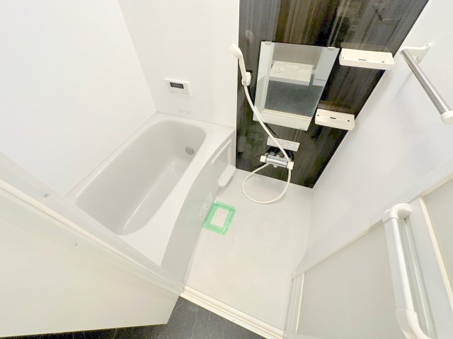 バス・シャワールーム　ゆったりと入るなら、お風呂とトイレとは別々が嬉しいですよね。