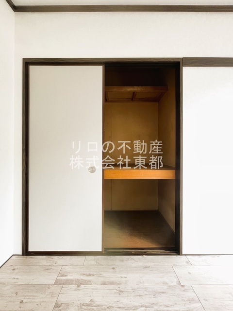 収納　押入れタイプはお荷物が多い方も安心の収納力です☆