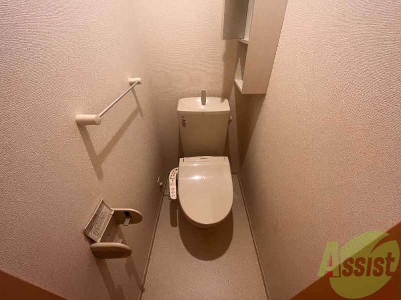 トイレ　トイレはウォシュレット付きです。シャワートイレは嬉しいですね