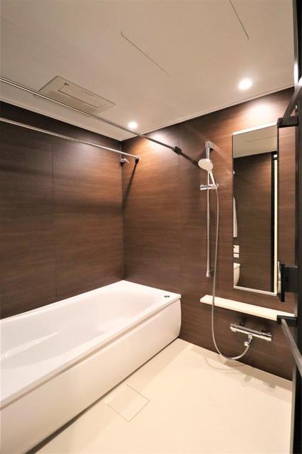 バス・シャワールーム　バスルーム