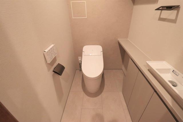 トイレ　トイレ