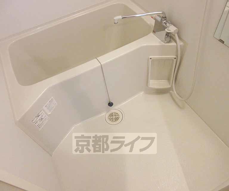 バス・シャワールーム　清潔感のあるお風呂です！