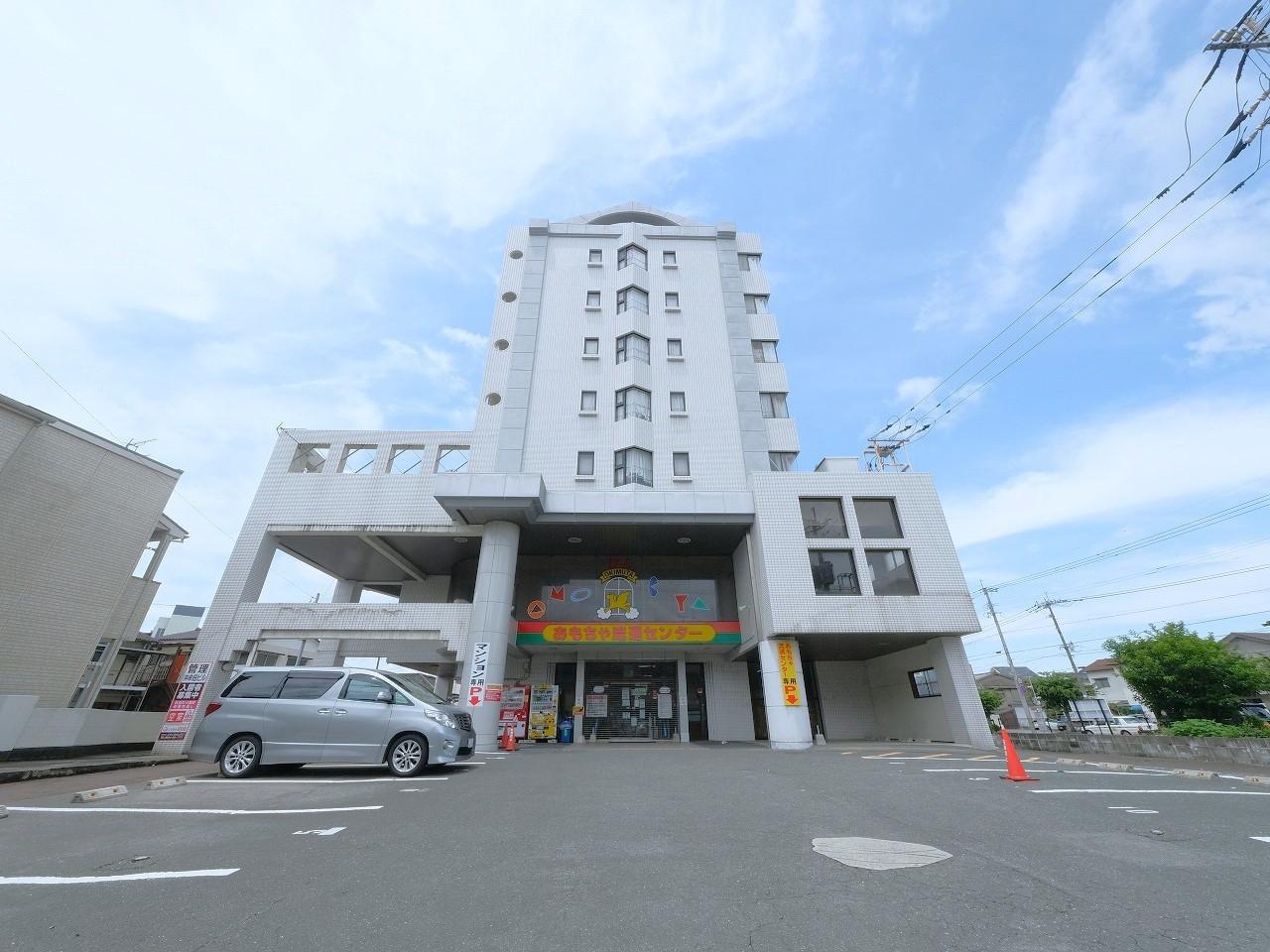 建物外観　春のお引越し初期費用キャンペーン中