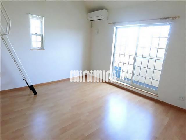 居室・リビング　９．５帖の洋室