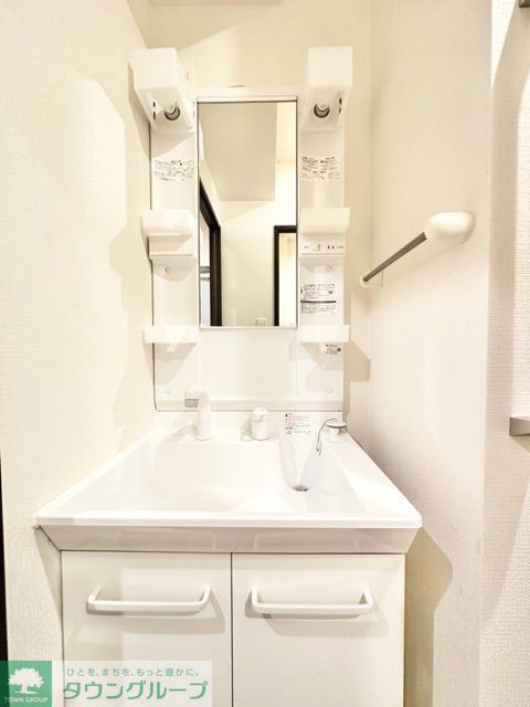 洗面設備　設備の大きさ・種類はお部屋によって異なります。