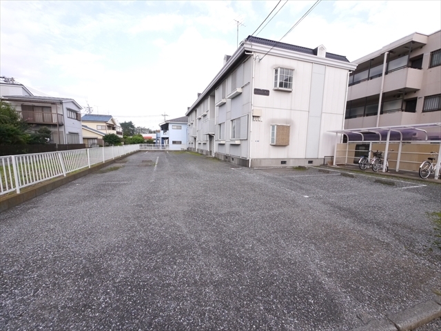 駐車場　敷地内駐車場