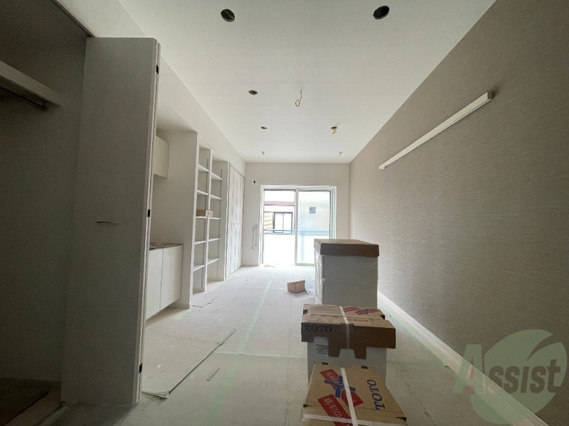 居室・リビング　広々としたお部屋でゆったり休めますね～。