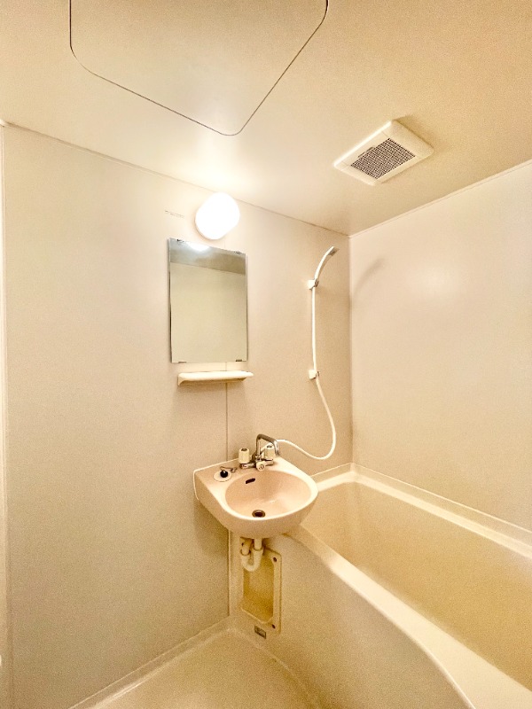 バス・シャワールーム　バス