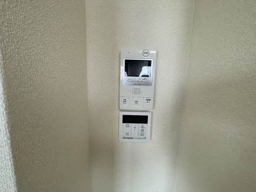 セキュリティ　モニター付きインターホンです。