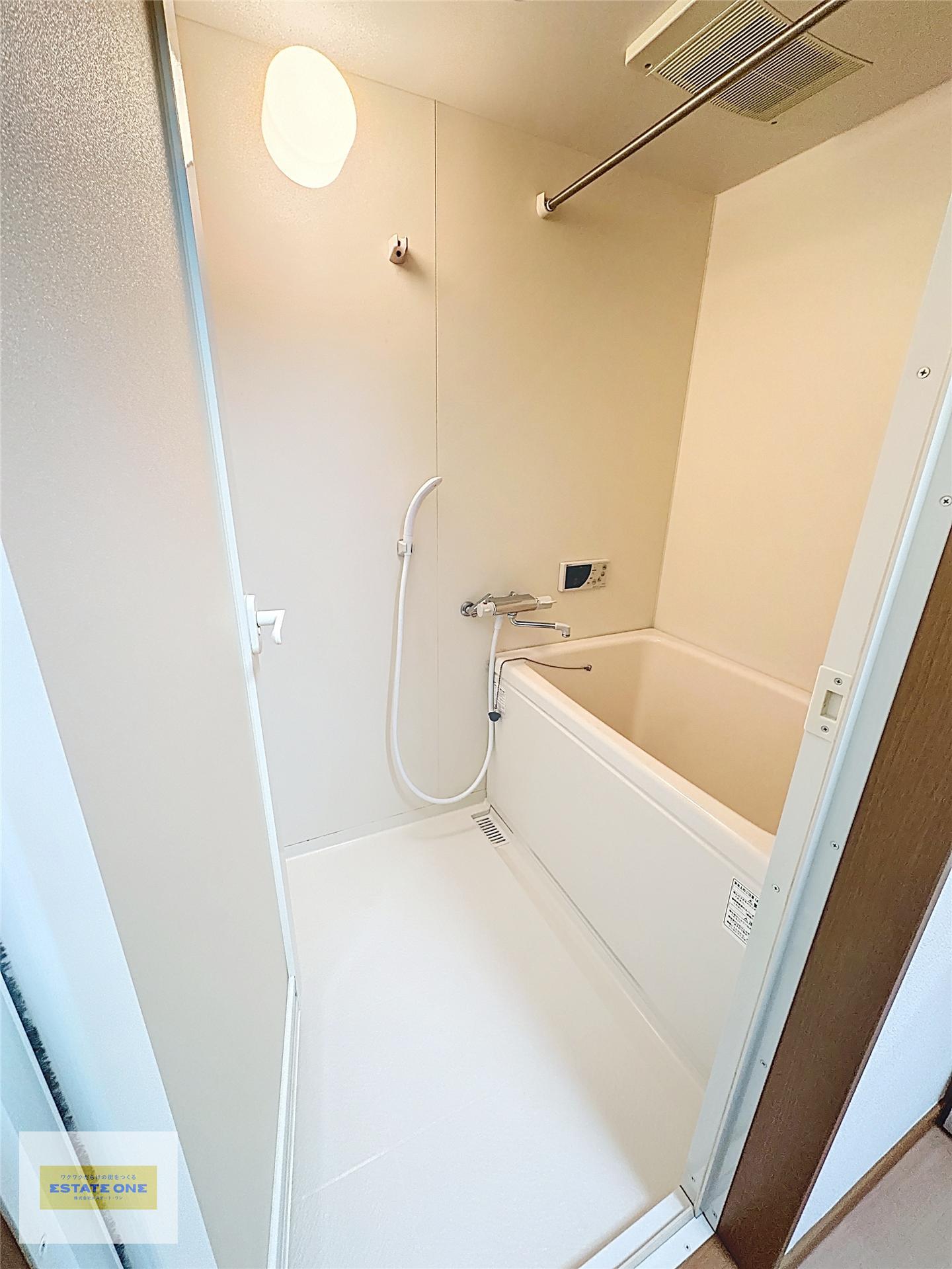 バス・シャワールーム　いつでも温まれる追い焚き機能付き◎