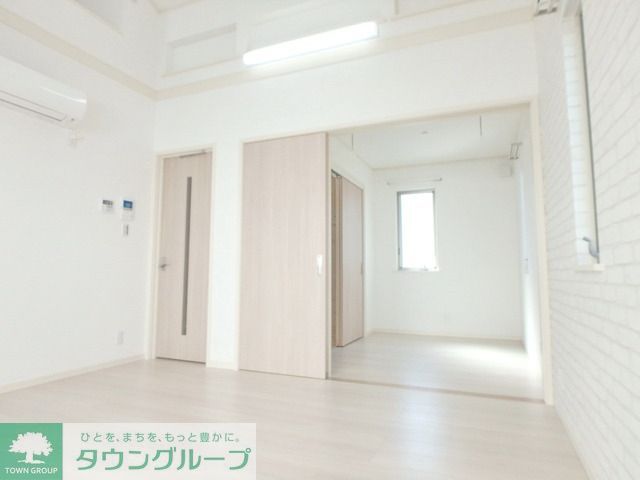 居室・リビング　★広々とした居室★