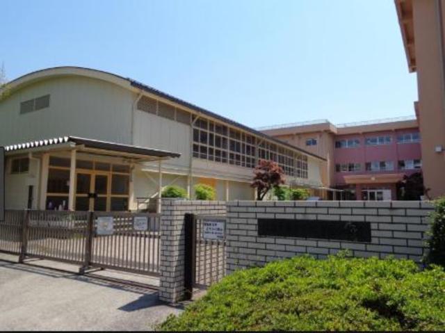 小学校　相模原市立くぬぎ台小学校（小学校）まで671m