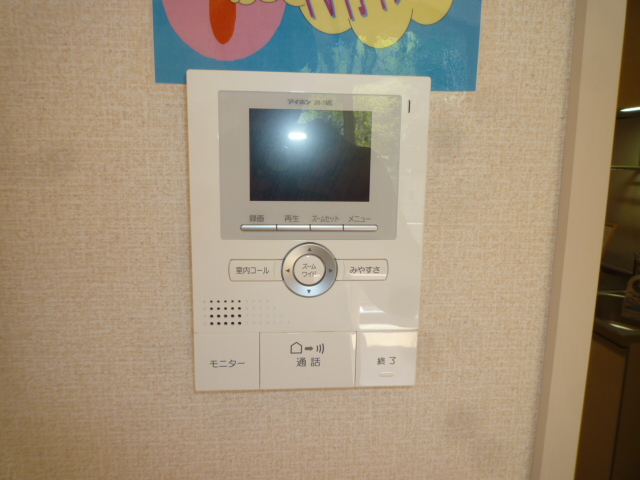 セキュリティ　急な訪問者をモニターで確認出来る　TVドアホン