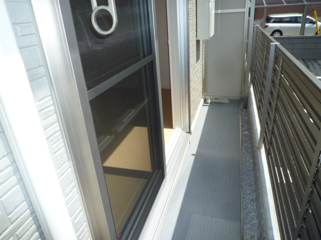 バルコニー　陽当たり良好