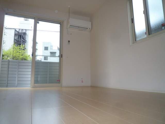 居室・リビング　居室8帖