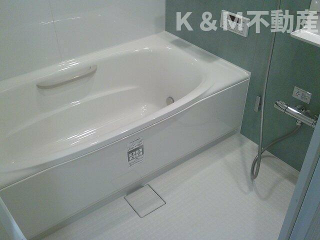 バス・シャワールーム　お風呂で日々の疲れを落としましょう