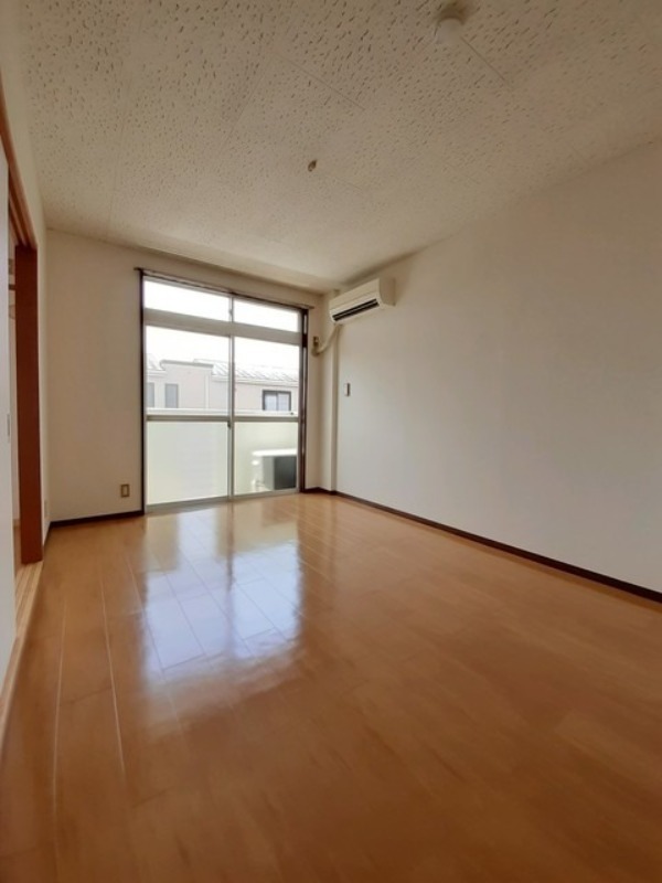 居室・リビング　図面と現状に相違がある場合には現状を優先