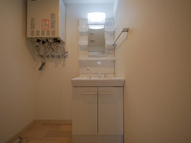 洗面設備　洗面化粧台付き♪