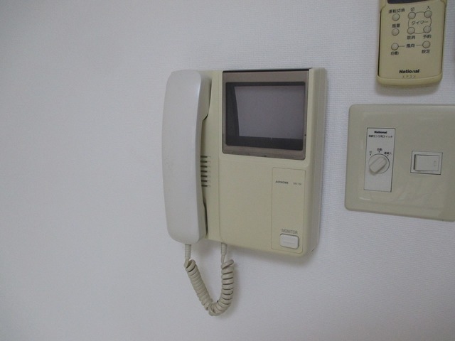 セキュリティ　来客時に便利、ＴＶモニター付インターホンです