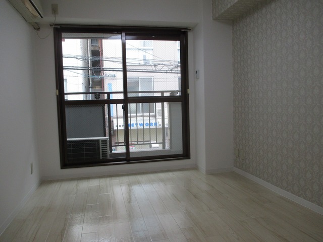 居室・リビング　明るくキレイなお部屋です