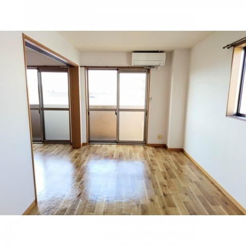 居室・リビング　(2023.3)