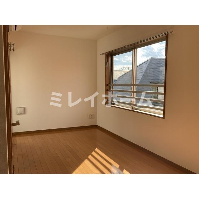 居室・リビング　同建物内、別のお部屋の参考写真になります。