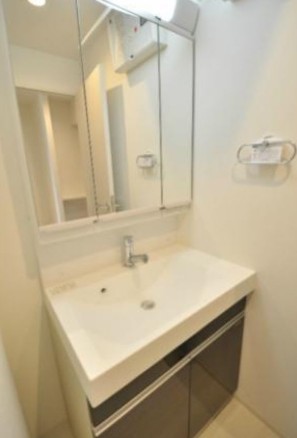 洗面設備　ロイジェント新橋