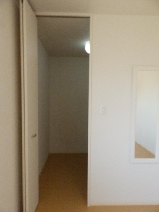 収納　洋室ウォークインクローゼット