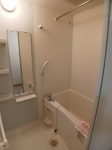 バス・シャワールーム　お風呂で日々の疲れを落としましょう