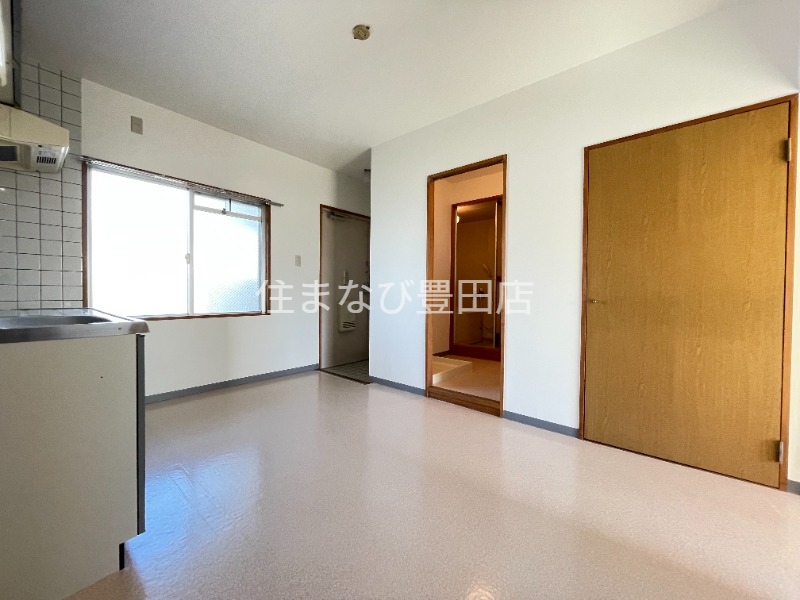 居室・リビング　同型別部屋写真