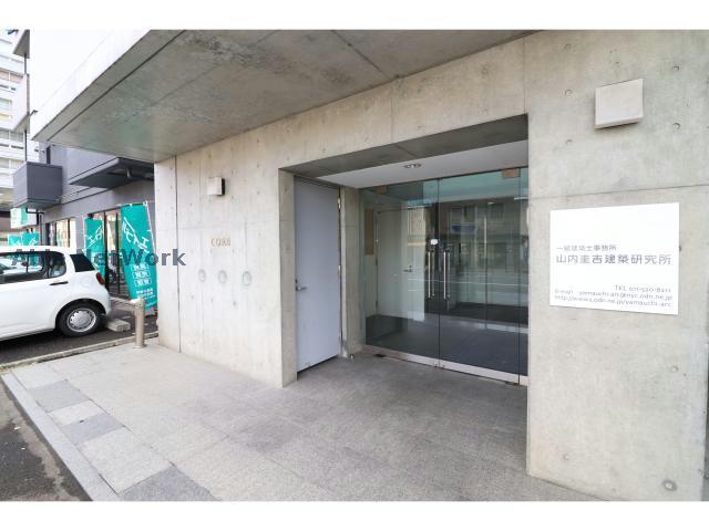 エントランス　エントランス部分