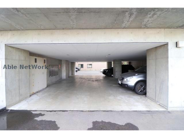 駐車場　駐車場