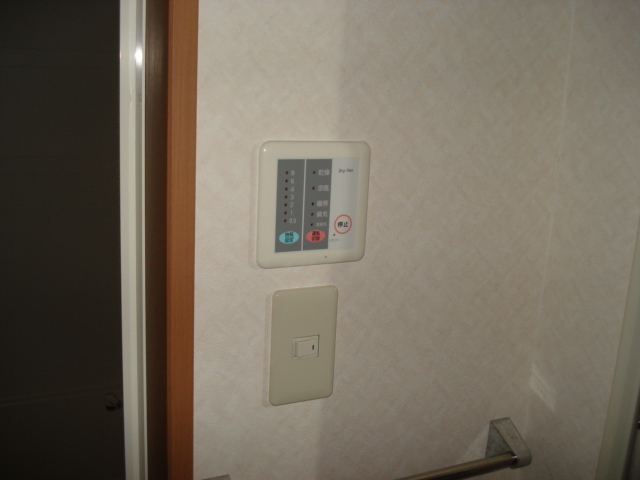 その他部屋・スペース　浴室乾燥リモコン