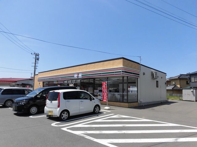 コンビニ　セブンイレブン　由利本荘石脇店（コンビニ）まで300m