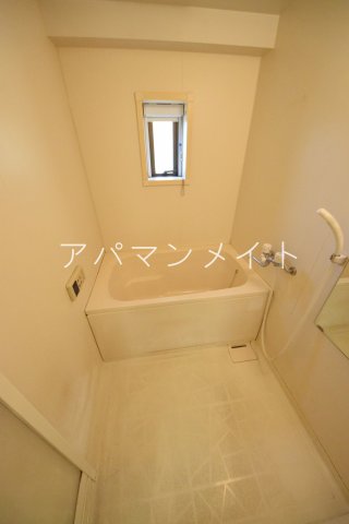 バス・シャワールーム　追い焚き付き！