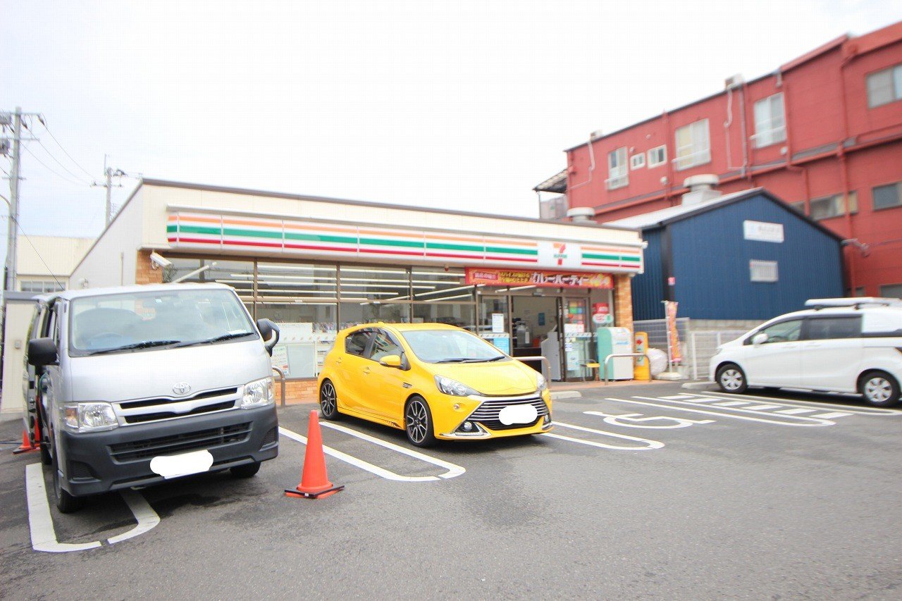 コンビニ　セブンイレブン戸畑境川店（コンビニ）まで445m