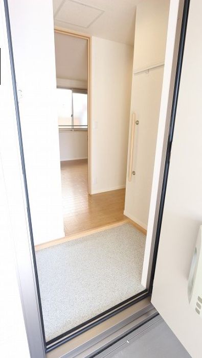 玄関　毎日通る玄関はこちらです　※参考写真です
