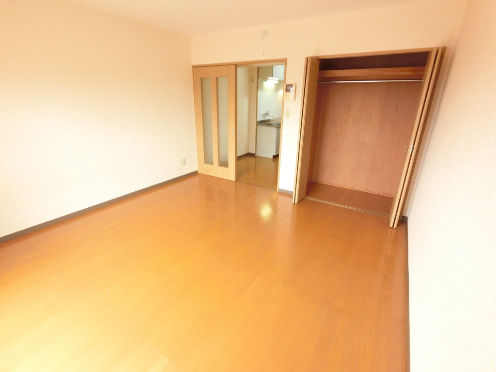その他部屋・スペース　居室は広々１０帖
