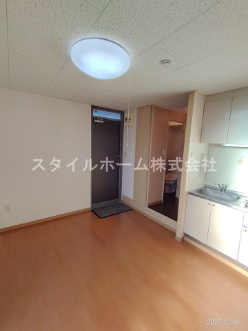 居室・リビング　別部屋写真です。