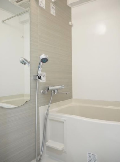 バス・シャワールーム　バス・トイレ別です