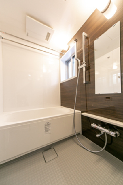 バス・シャワールーム　※写真は同タイプ住戸です。