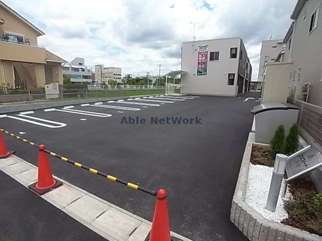 駐車場　駐車場