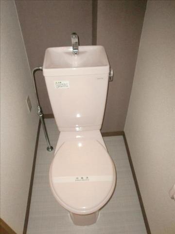 トイレ　きれいな洋式トイレです。