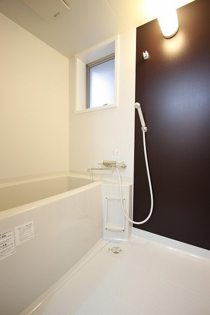 バス・シャワールーム　同物件別部屋