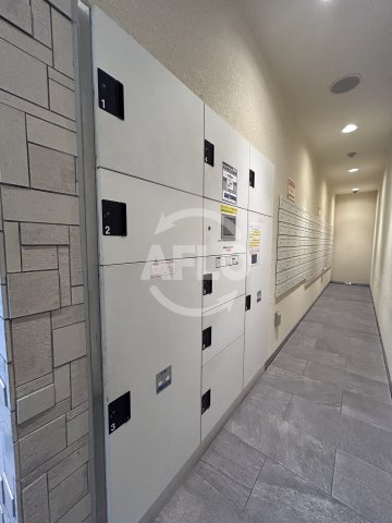 その他設備　スプランディッド新大阪III　宅配ボックス