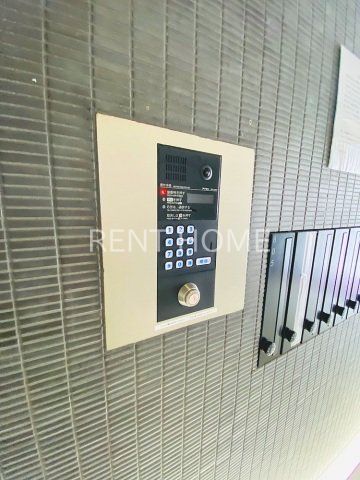 エントランス　オートロック完備
