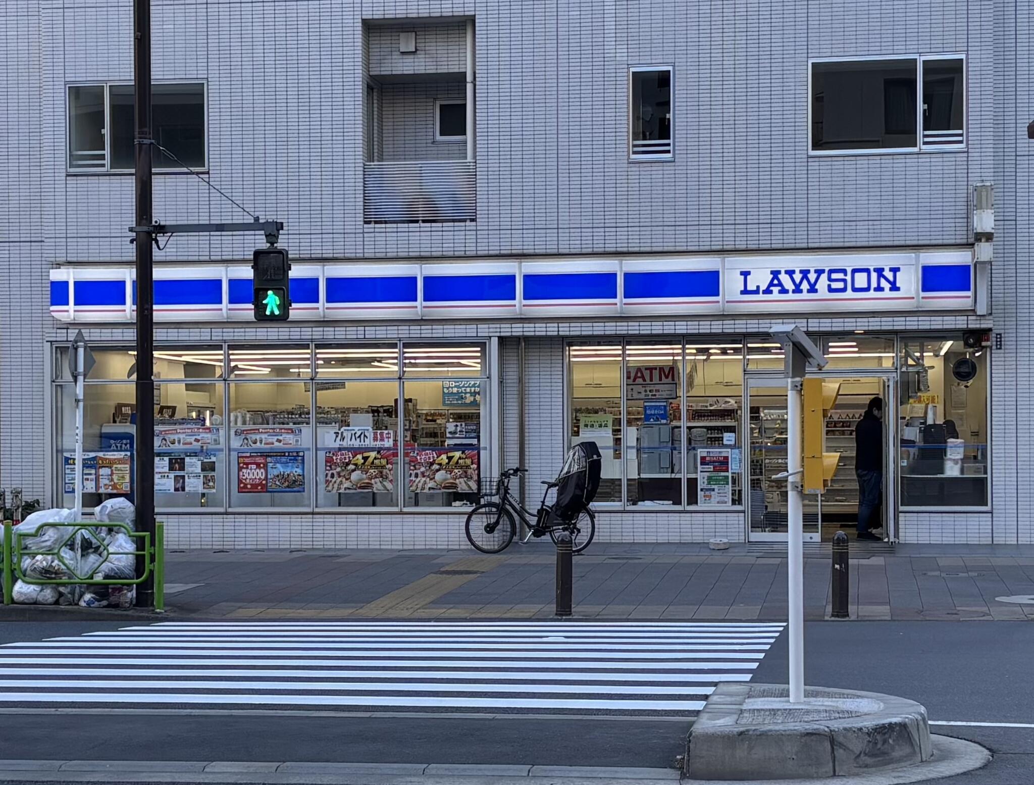 コンビニ　ローソン勝どき四丁目店（コンビニ）まで219m