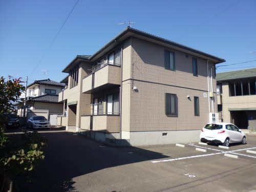 建物外観　駐車場