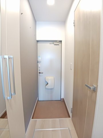 玄関　収納もある玄関です