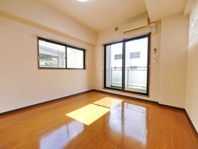 居室・リビング　★お部屋探しは株式会社タウンハウジング東京まで★